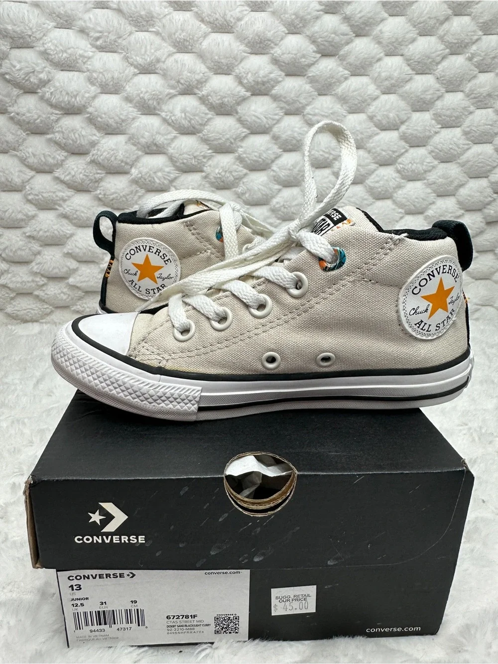 Converse Mid-Top Sneakers in Off-White/Cream Size 13